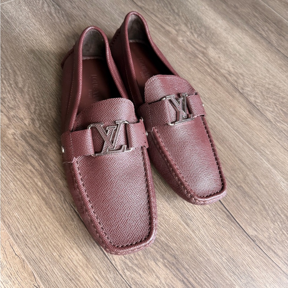 Louis Vuitton Men’s Bordeaux Leather Drivers with LV Hardware Loafers